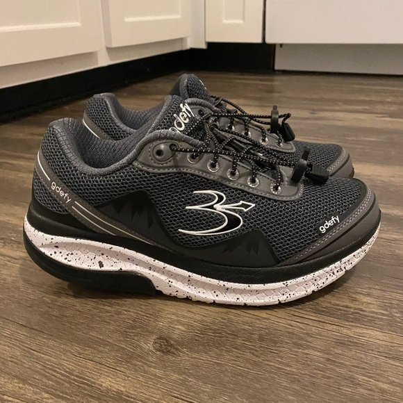 Gravity Defyer Shoes - Picture 2 of 7